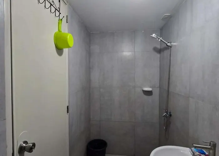 Affordable Staycation Near Airport